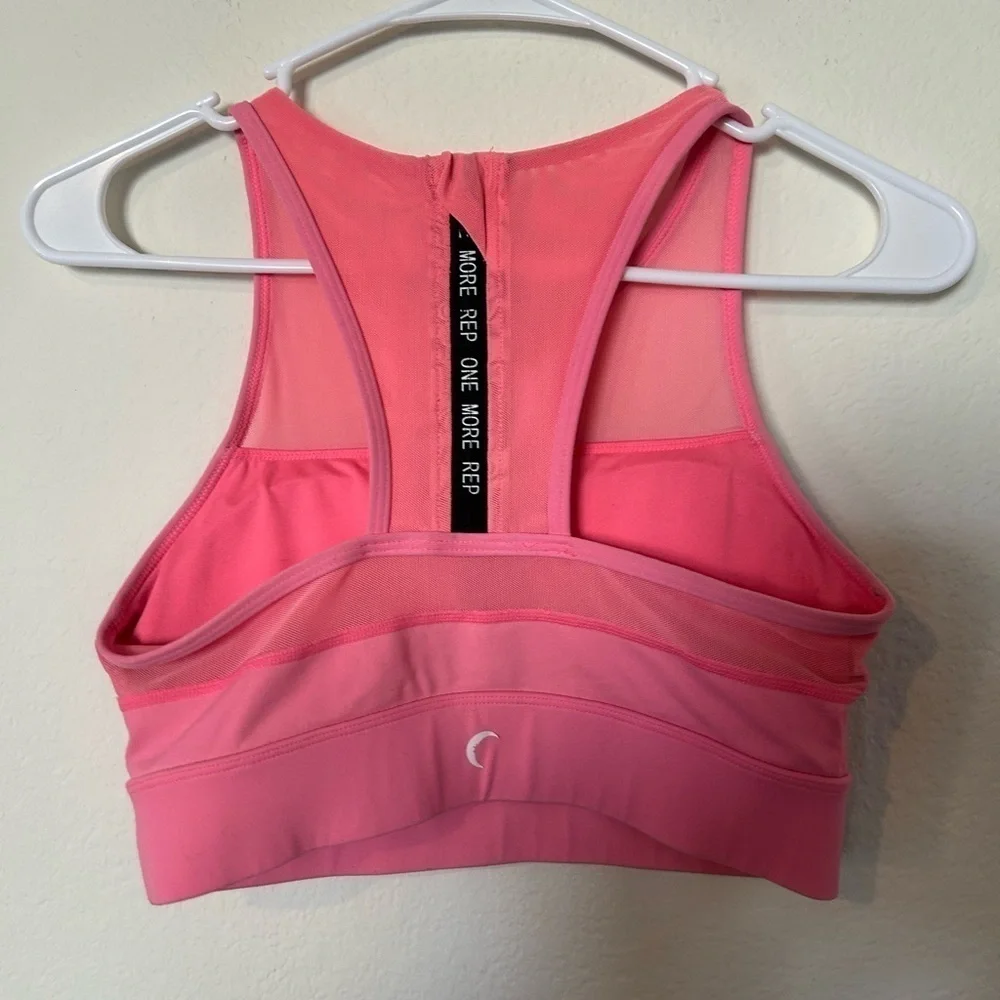 Zyia Active All Star One More rep Pink Racerback Sports Bra. Size Small.